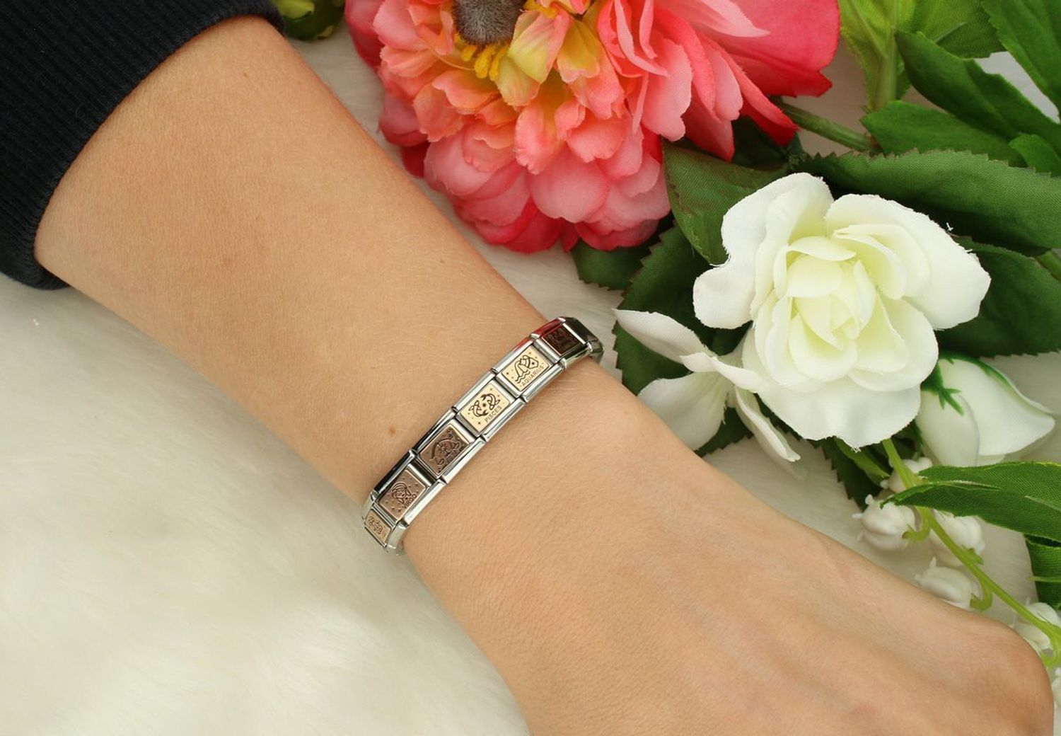 Nomination Link 9K zawieszka różowe złoto 'Waga' 430112 07 Zawieszki Nomination ✓ Wyjątkowy prezent ✓ Nomination ✓ Bransoletka Nomination ✓ Bransoletka ze stali ✓ Gwarancja najniższej ceny ✓ Zapraszamy!.jpg